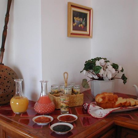 Chambre D'Hote "Avignon" Aramon Eksteriør billede